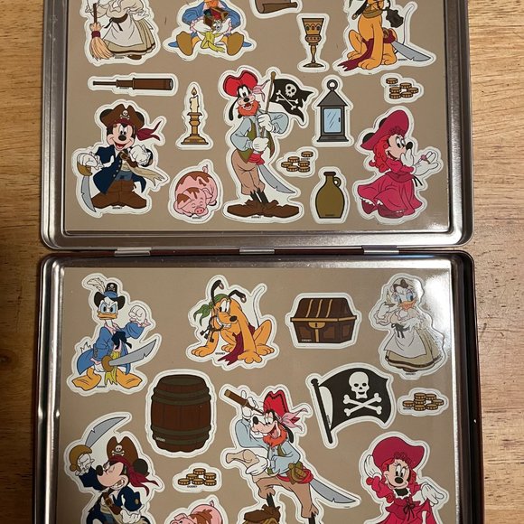 DISNEY MAGNETIC PIRATES OF THE CARIBBEN RIDE STORYBOOK - Picture 6 of 6